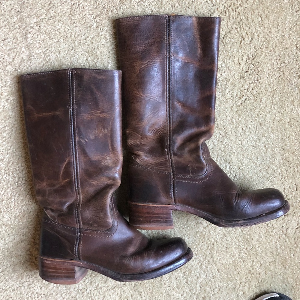 Women’s FRYE Campus Boots - size 9 - Rustic Brown